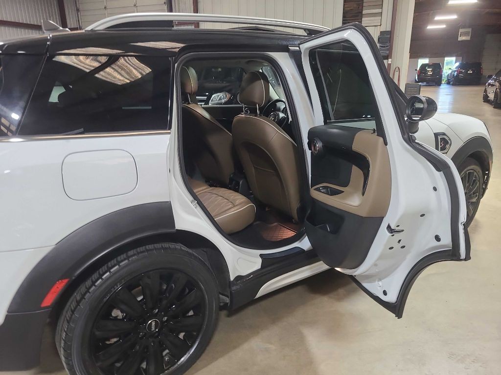 2018 MINI Cooper Image 32