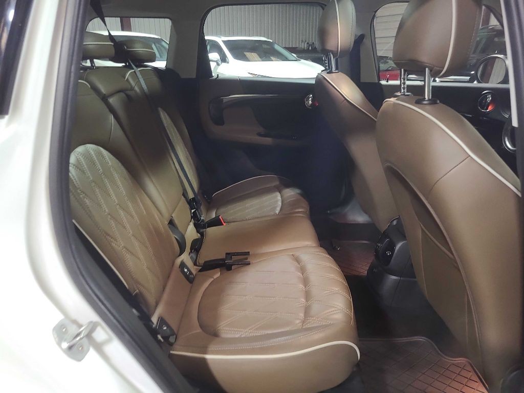 2018 MINI Cooper Image 34