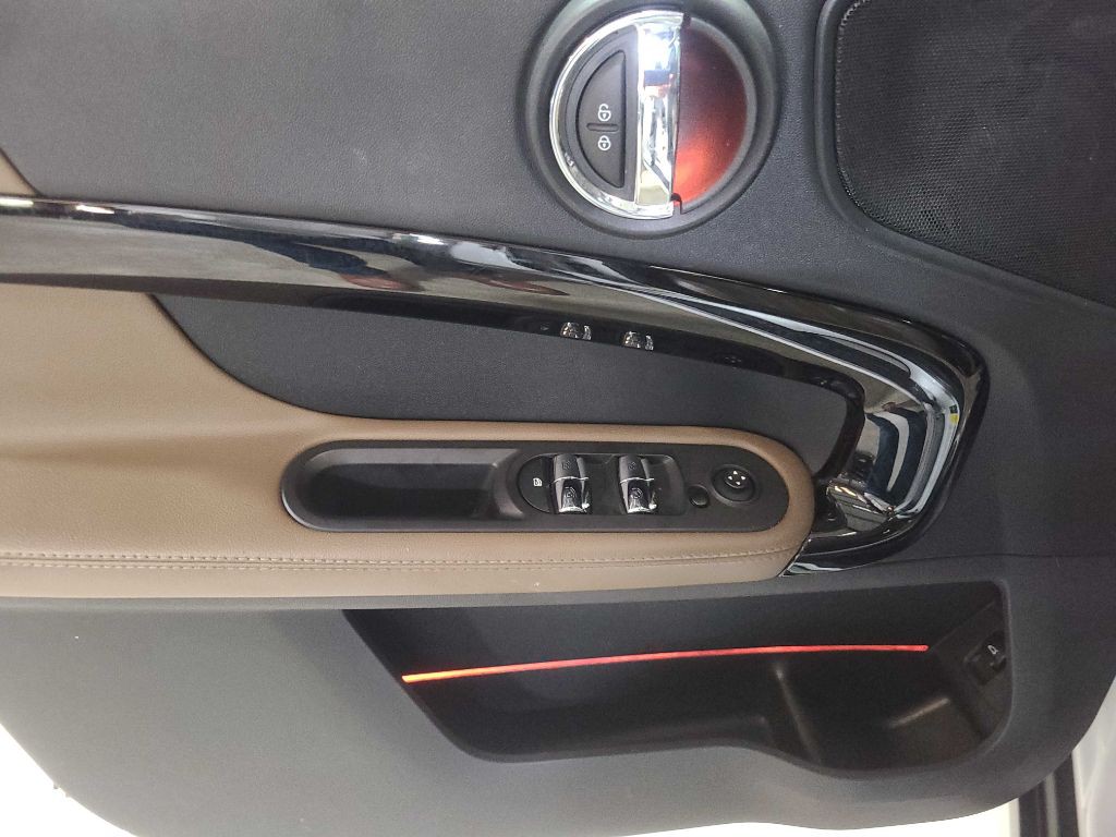 2018 MINI Cooper Image 38