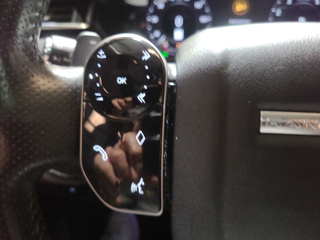 2018 Land Rover Range Rover Image 40