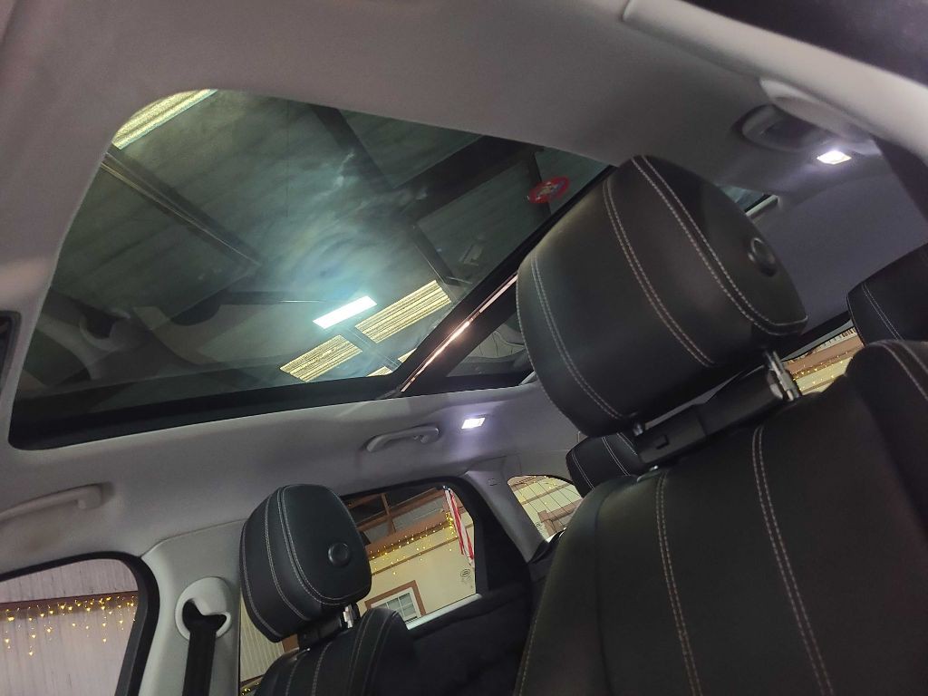 2018 Land Rover Range Rover Image 44