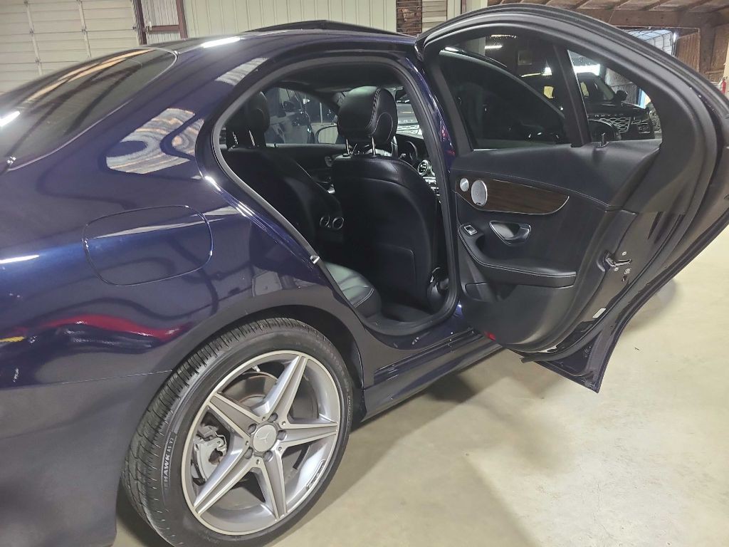 2017 Mercedes-Benz C-Class Image 28