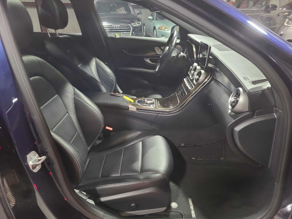 2017 Mercedes-Benz C-Class Image 31