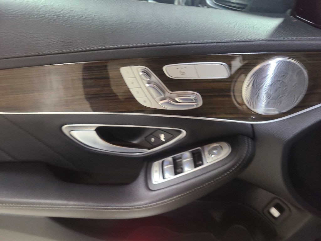 2017 Mercedes-Benz C-Class Image 35