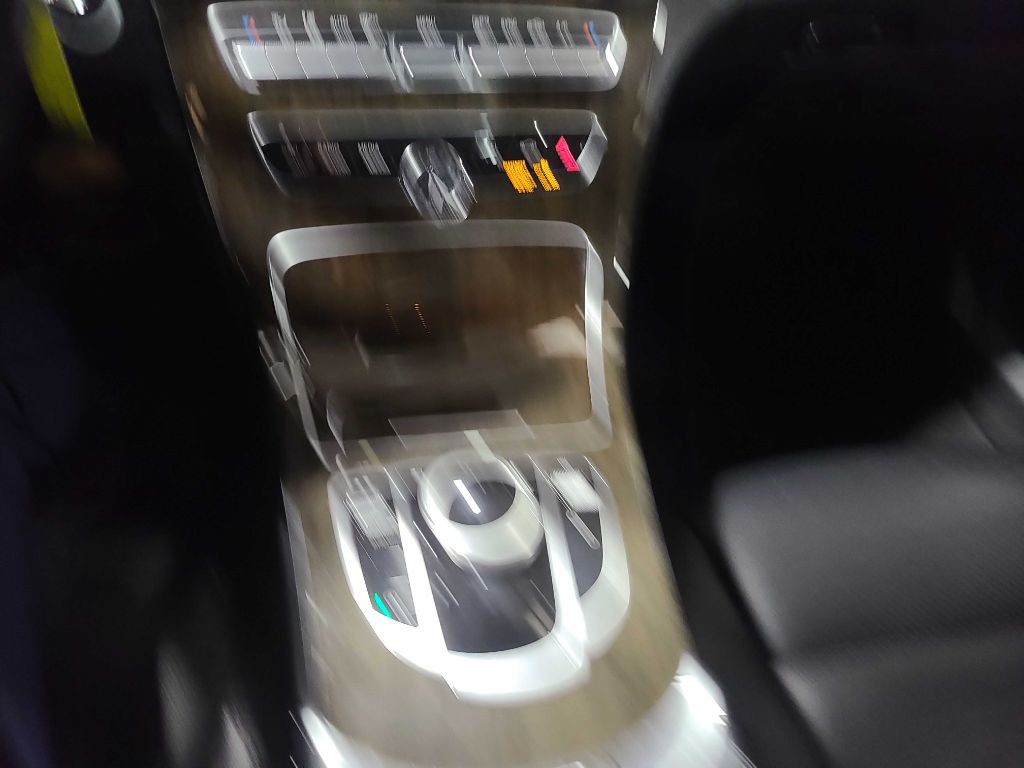 2017 Mercedes-Benz C-Class Image 38