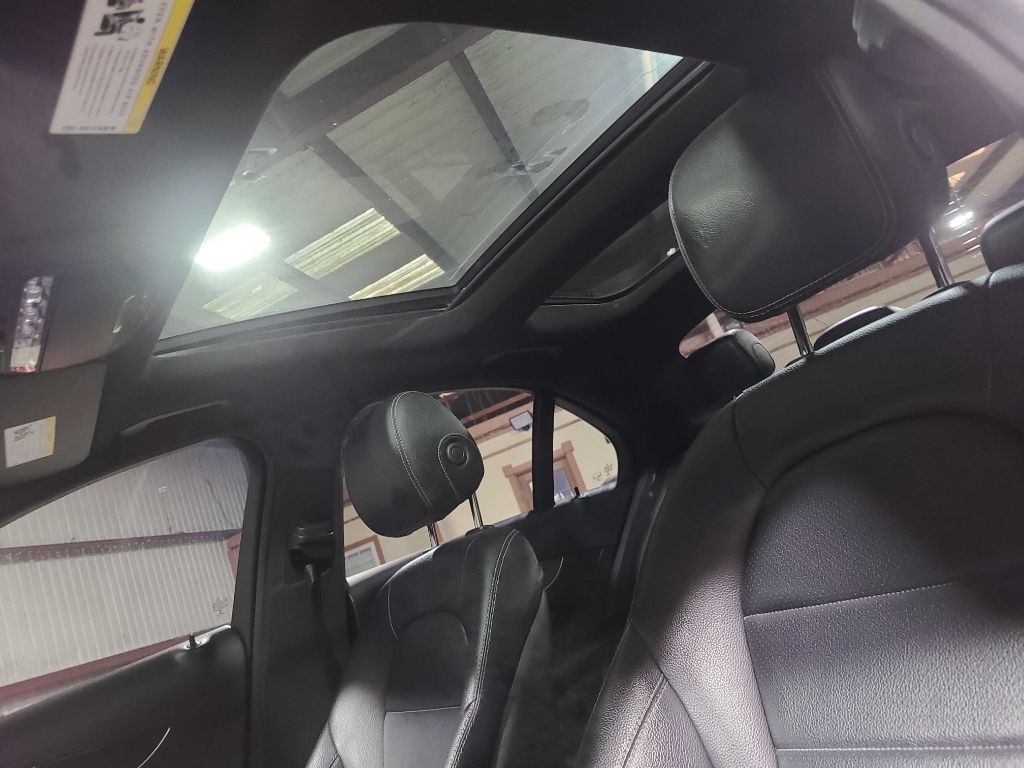 2017 Mercedes-Benz C-Class Image 41