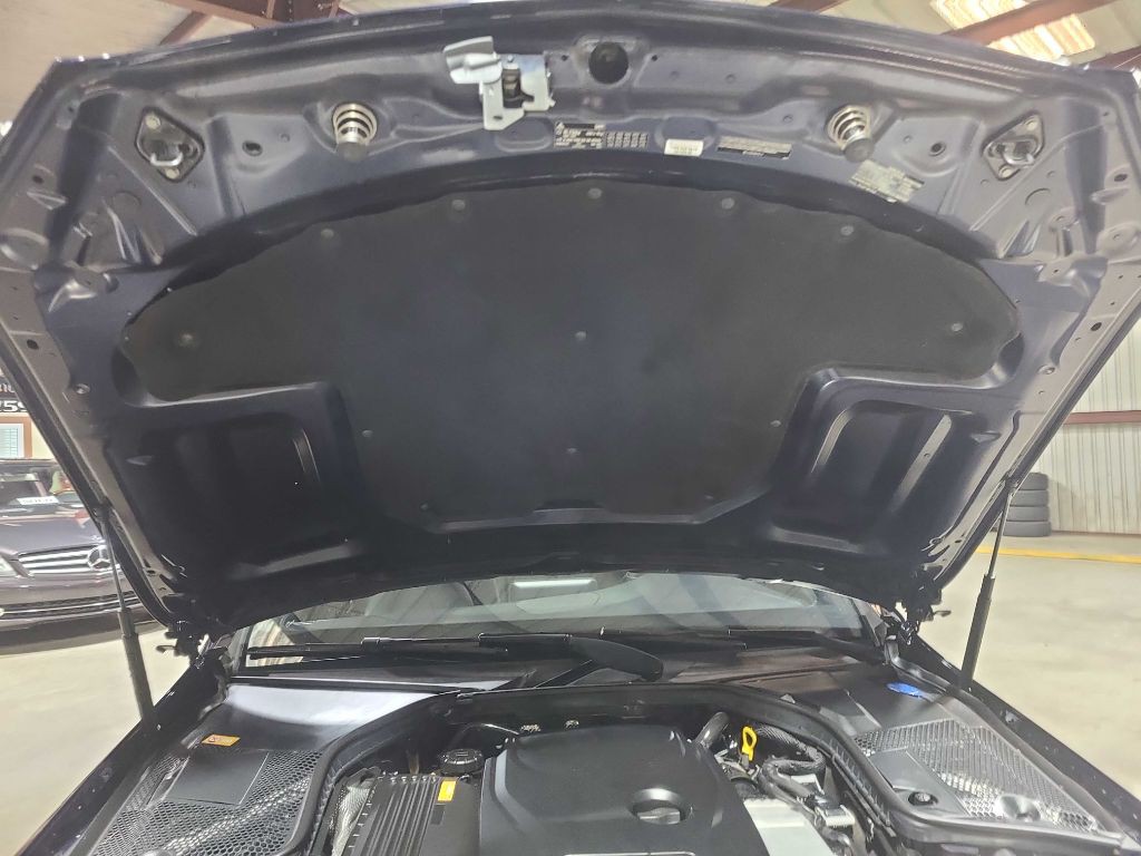 2017 Mercedes-Benz C-Class Image 47