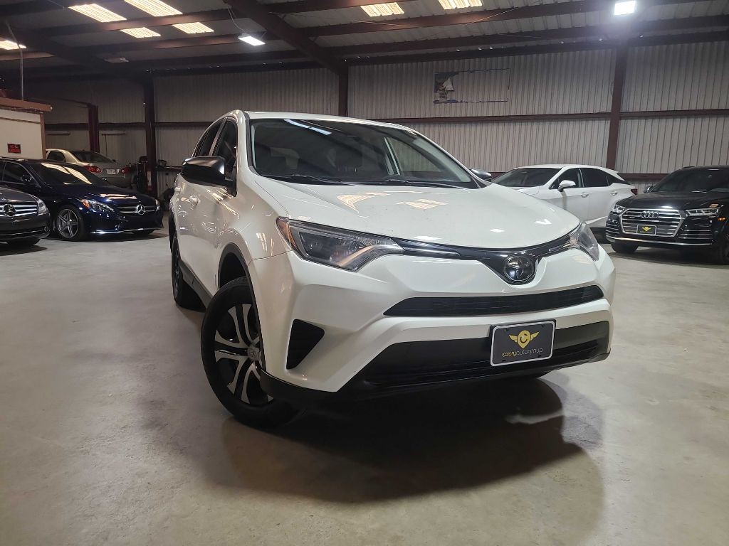 2018 Toyota Rav4 Image 2