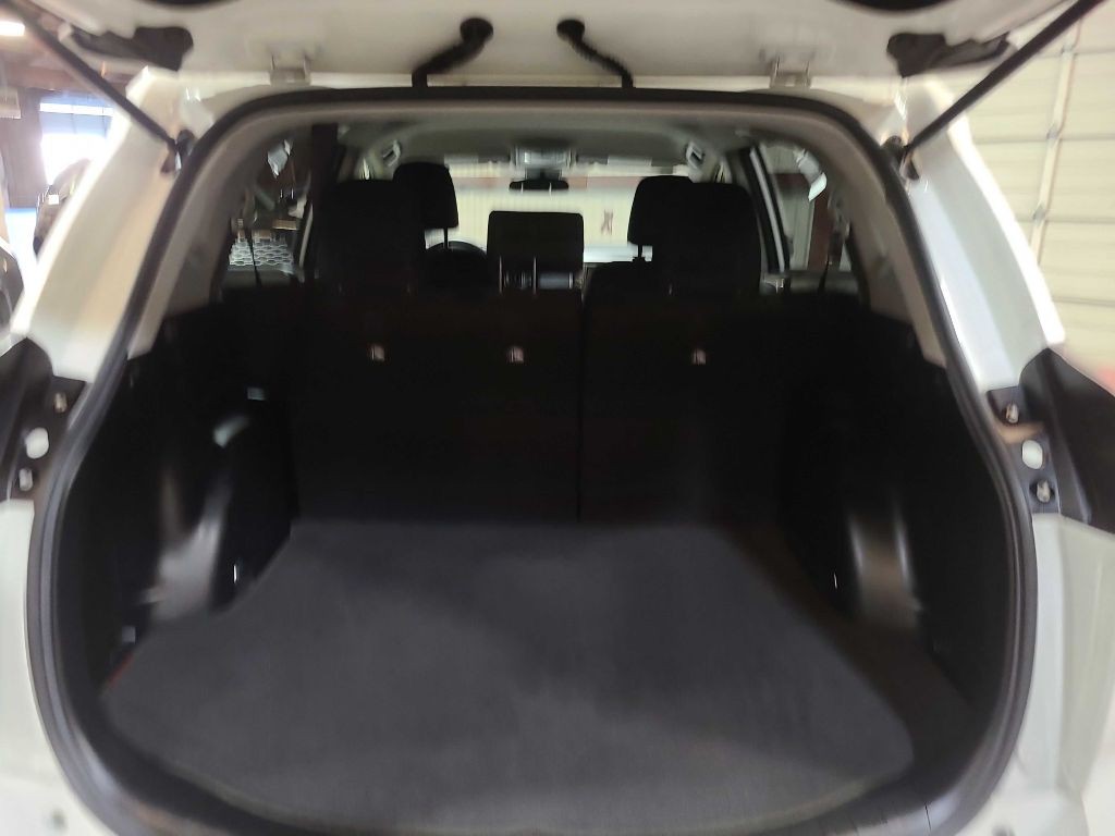 2018 Toyota Rav4 Image 24