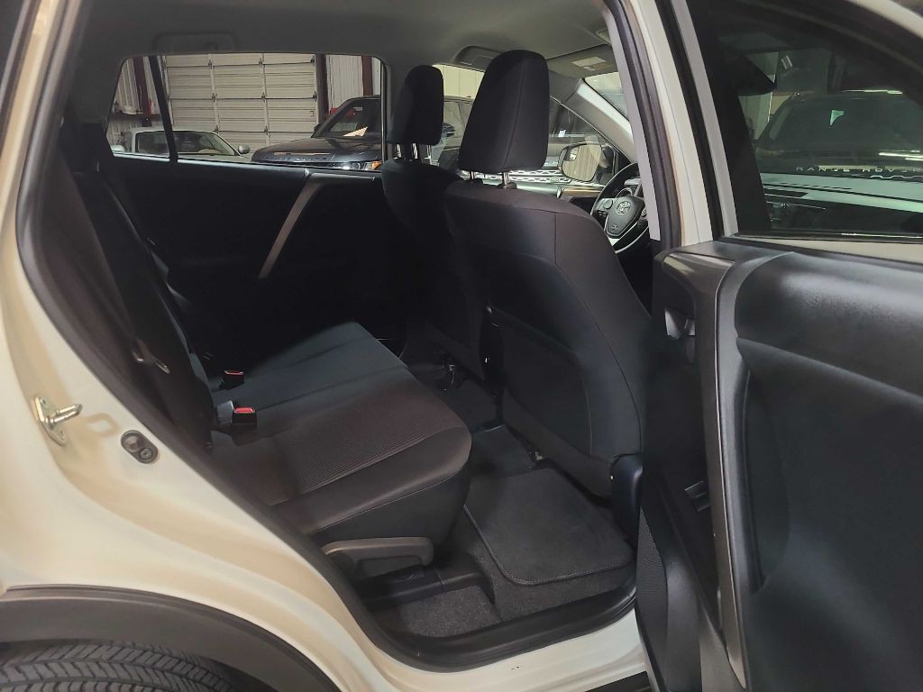 2018 Toyota Rav4 Image 27