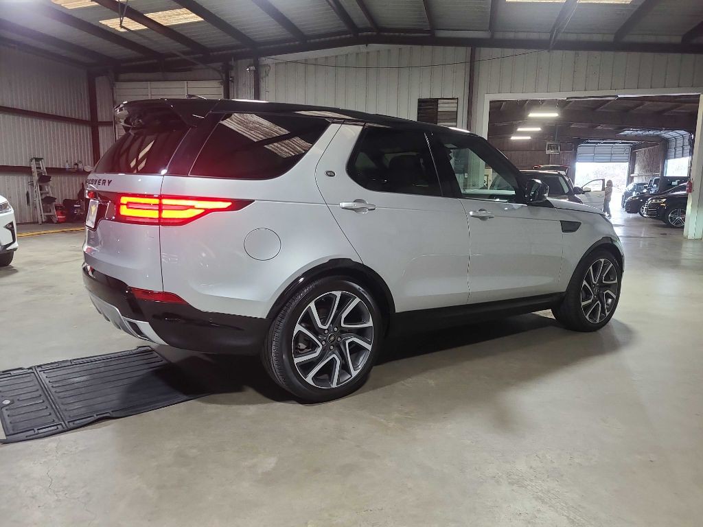 2020 Land Rover Discovery Image 7