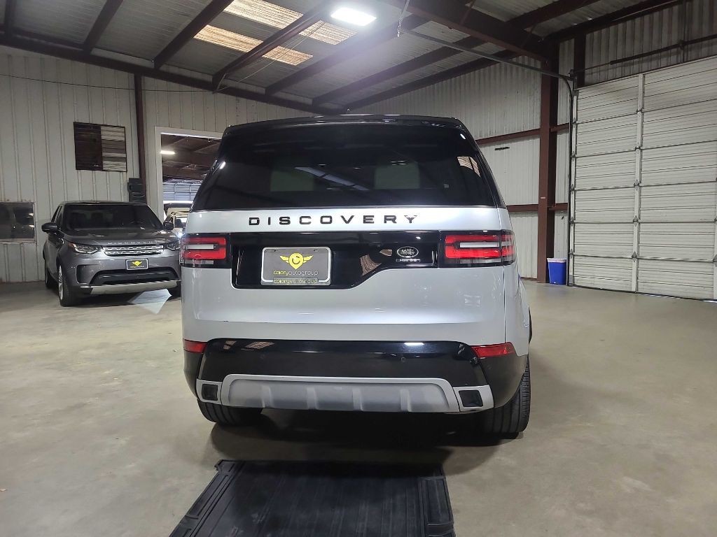 2020 Land Rover Discovery Image 9