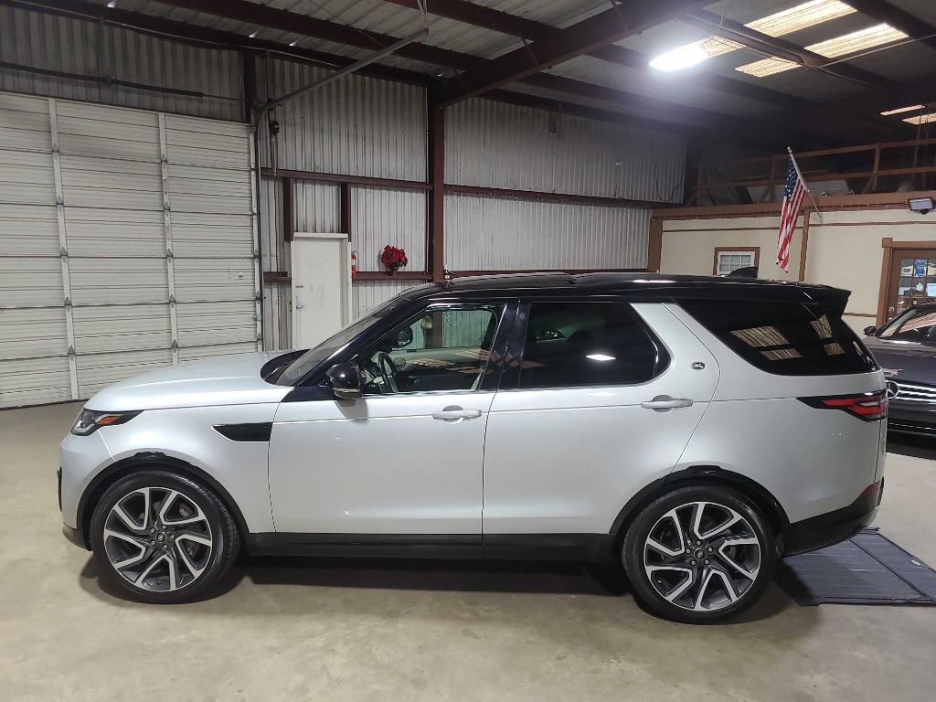 2020 Land Rover Discovery Image 22