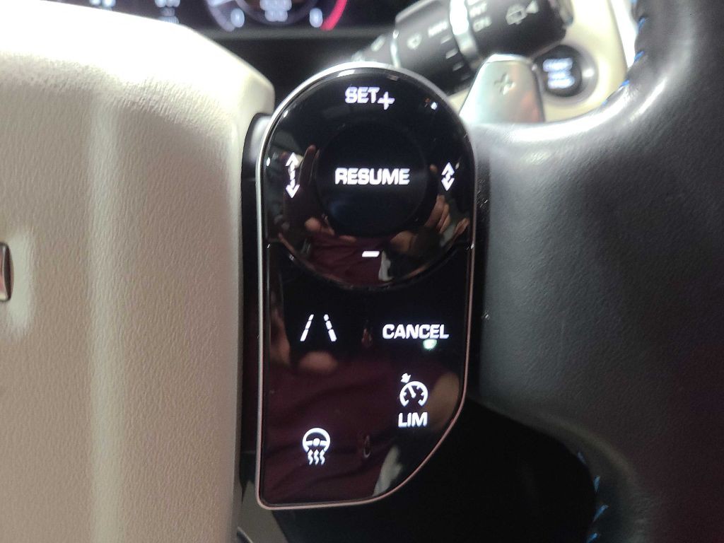 2020 Land Rover Discovery Image 43