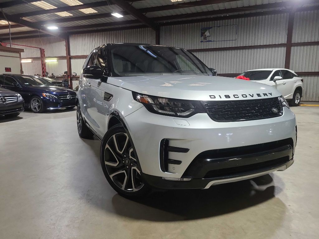 2020 Land Rover Discovery Image 2
