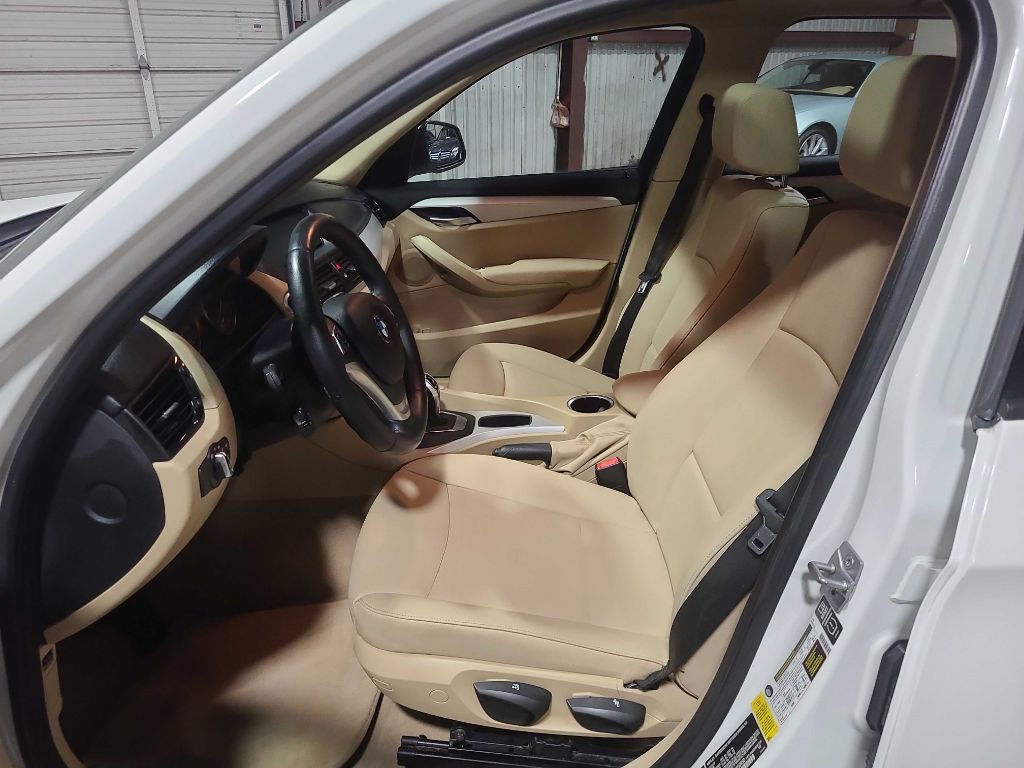 2014 BMW X1 Image 21