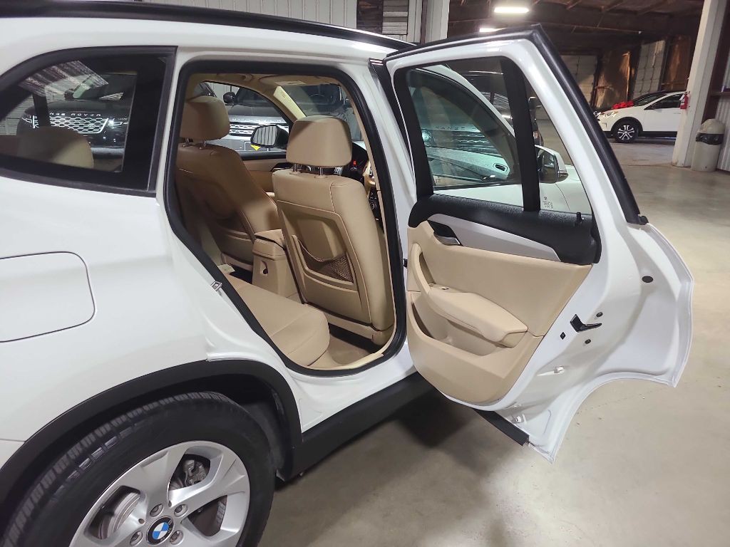 2014 BMW X1 Image 26