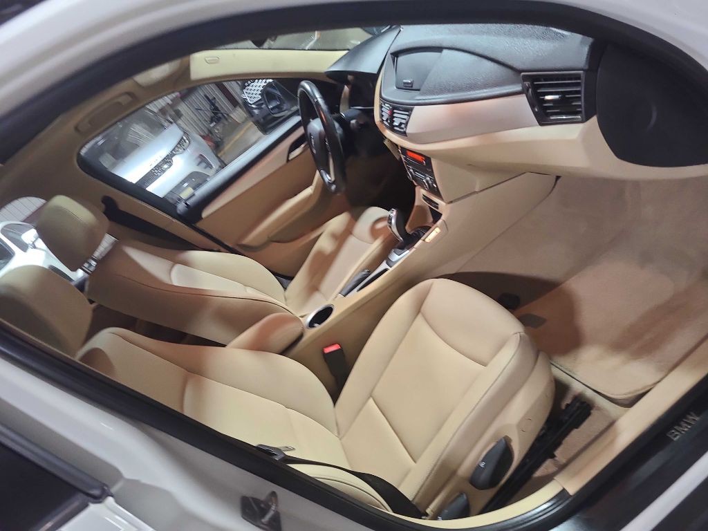 2014 BMW X1 Image 30