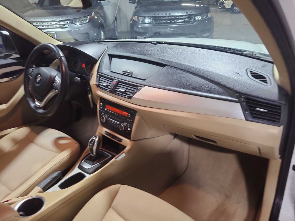 2014 BMW X1 Image 31