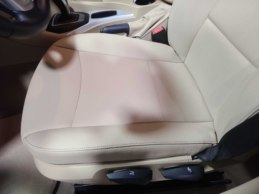 2014 BMW X1 Image 34