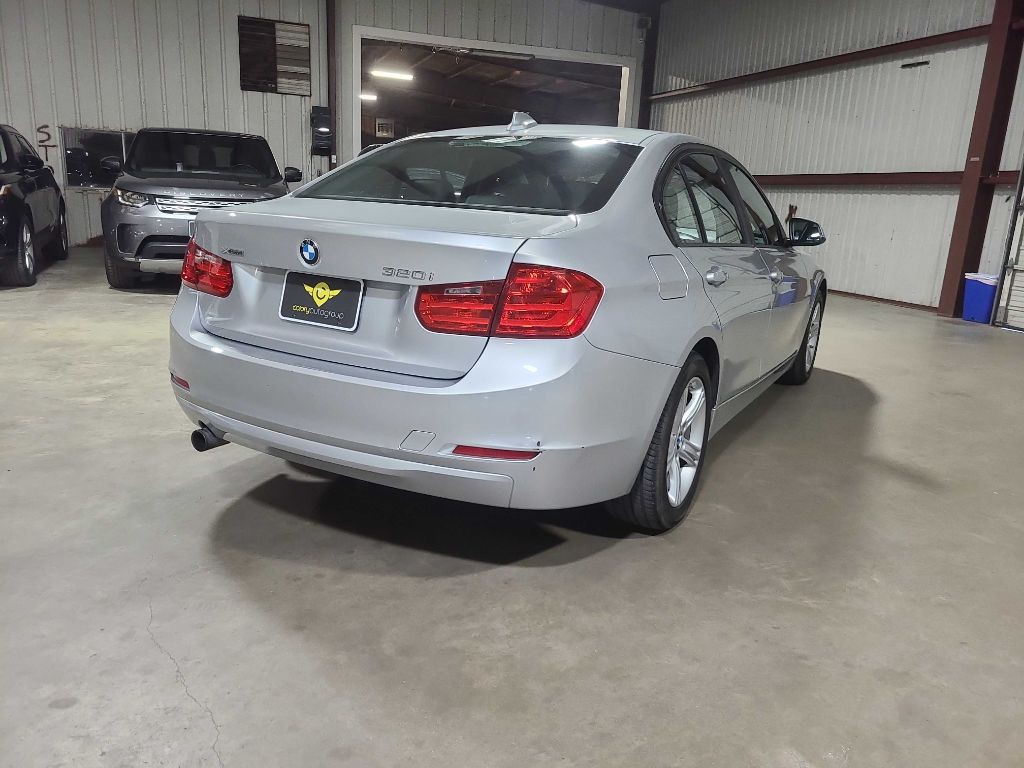 2015 BMW 3 Series Image 8