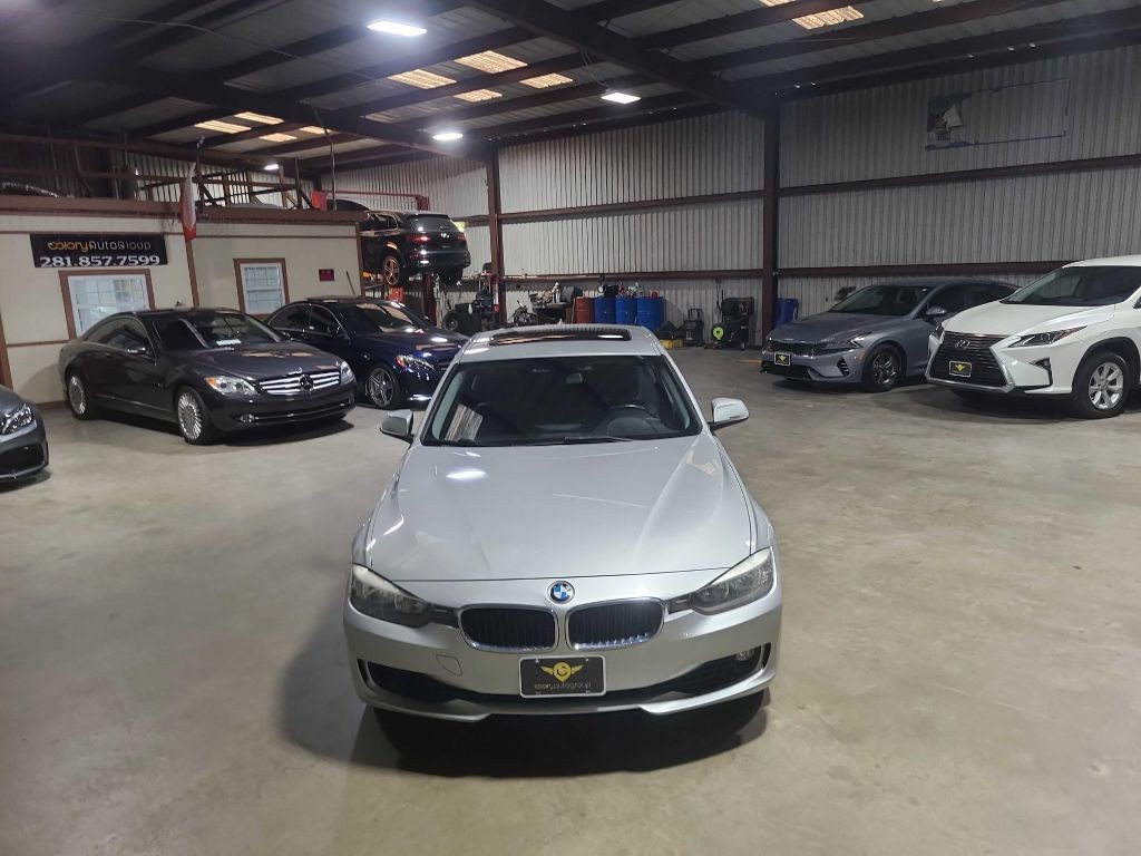 2015 BMW 3 Series Image 17