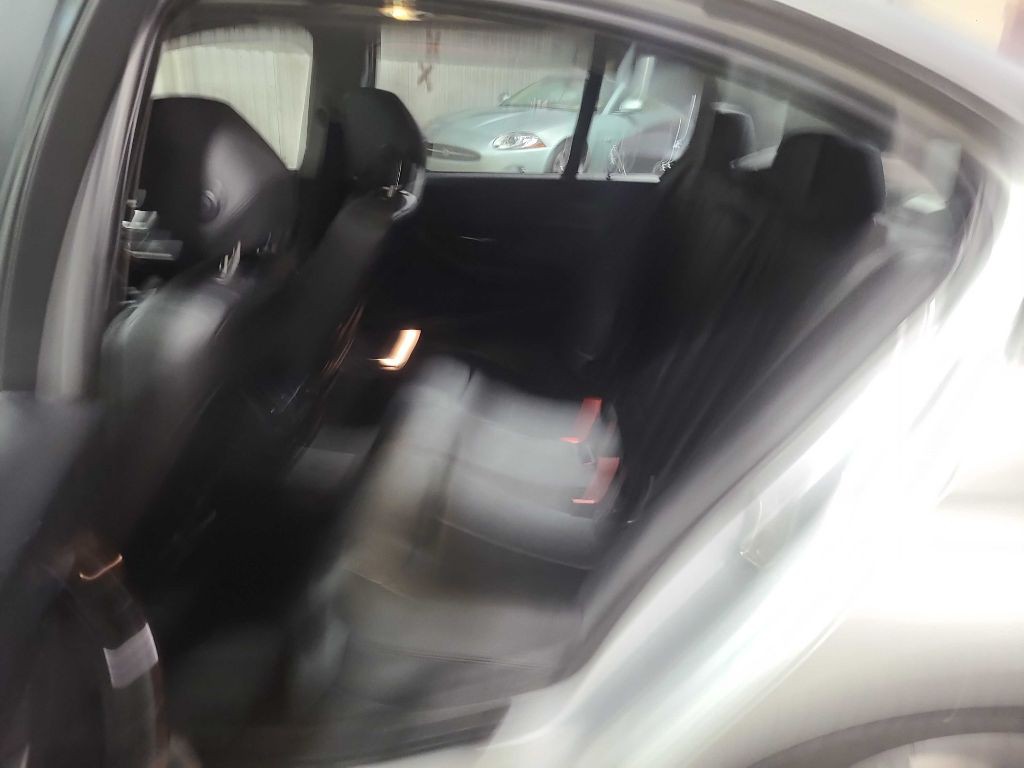 2015 BMW 3 Series Image 24