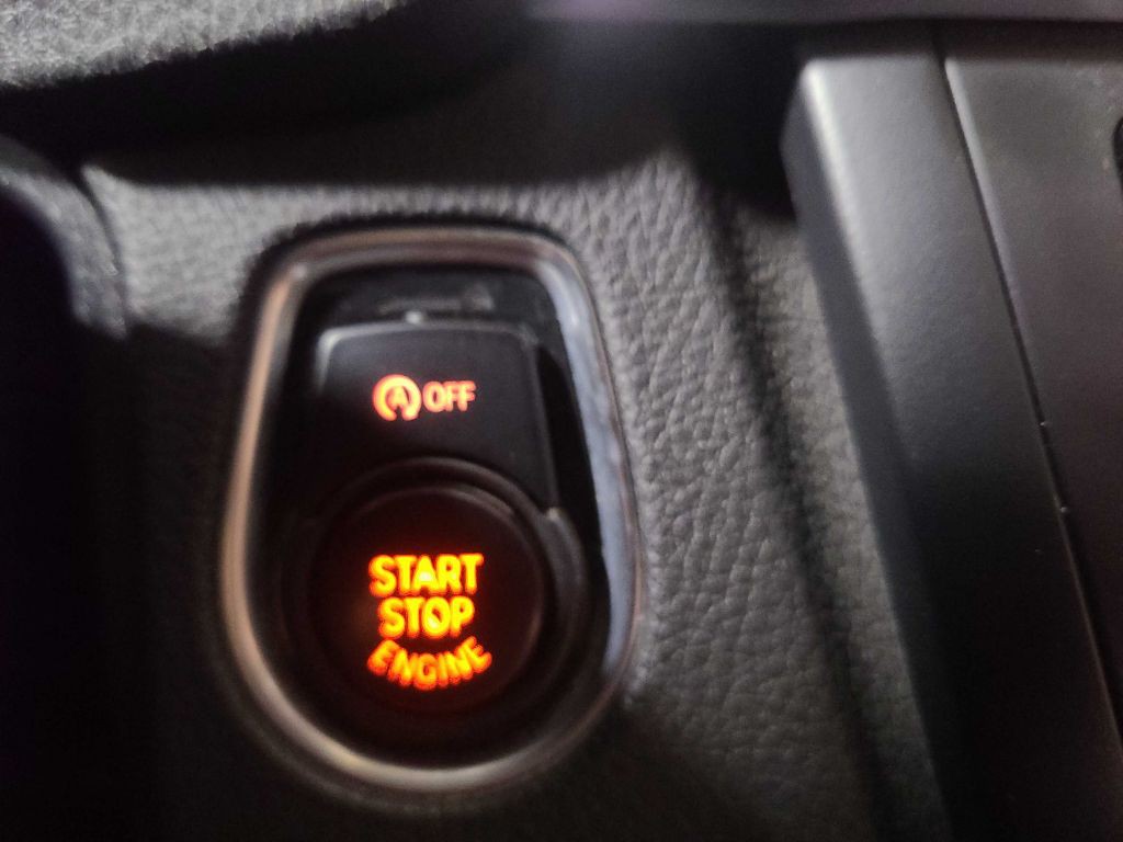 2015 BMW 3 Series Image 34