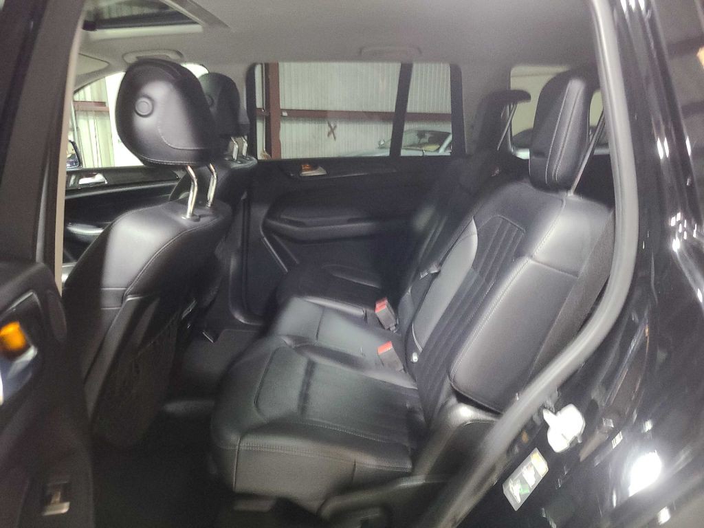 2017 Mercedes-Benz GLS-Class Image 27