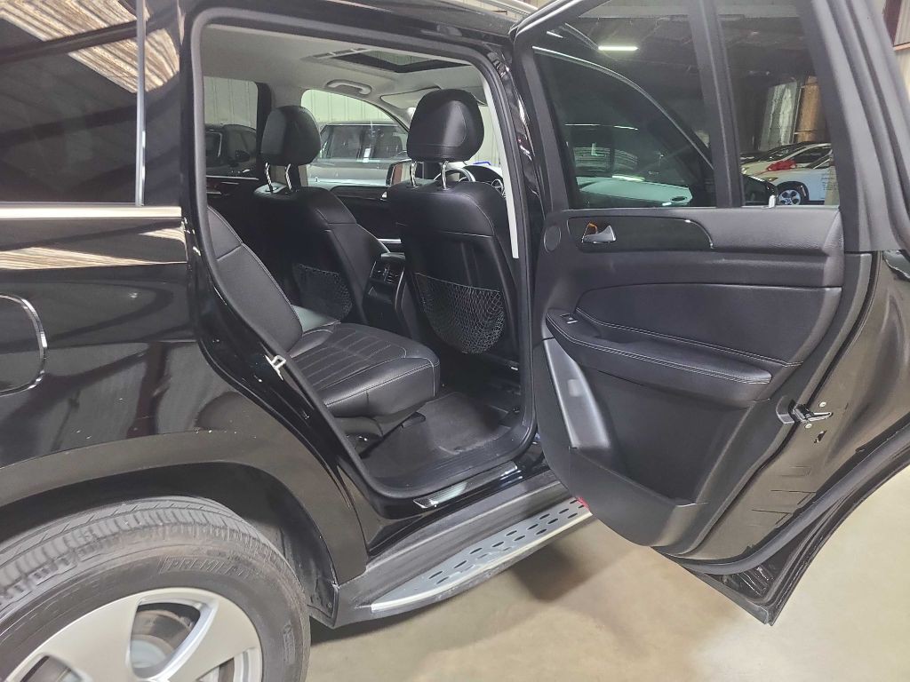 2017 Mercedes-Benz GLS-Class Image 31