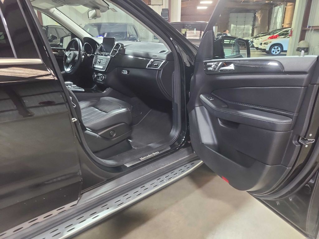 2017 Mercedes-Benz GLS-Class Image 33