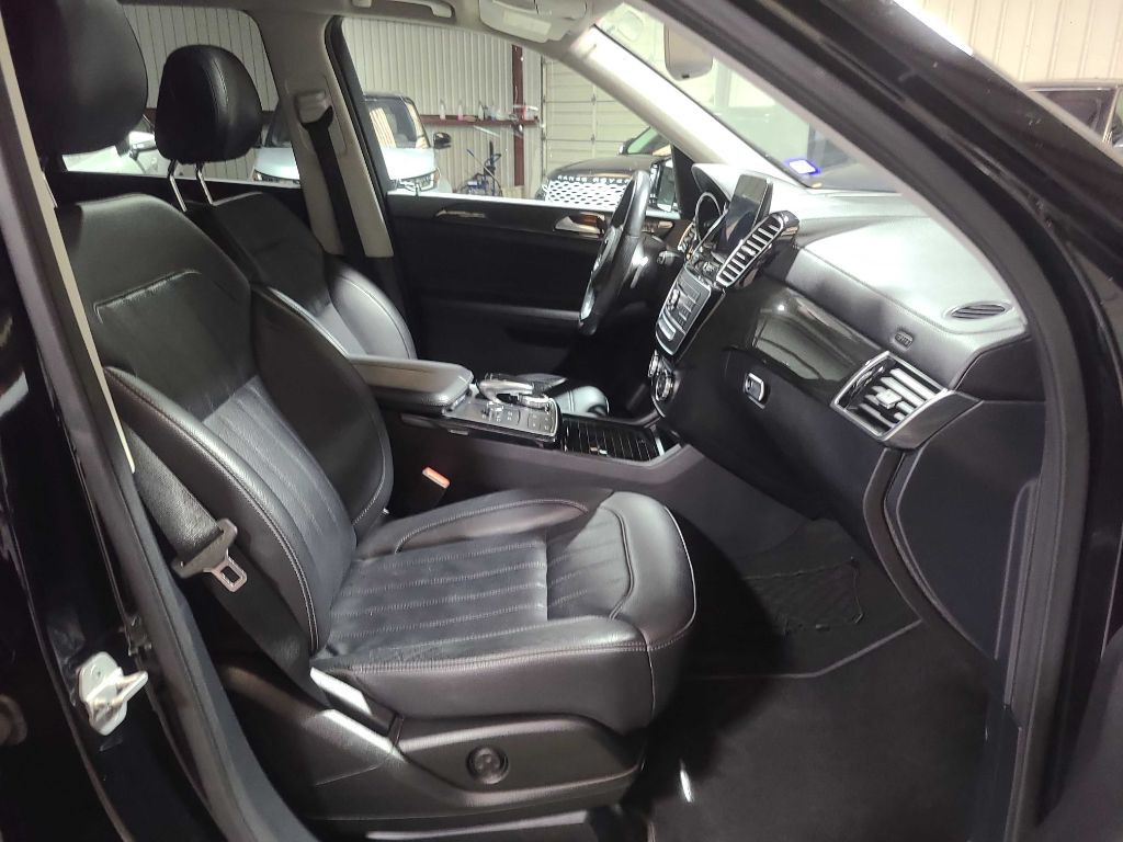 2017 Mercedes-Benz GLS-Class Image 34