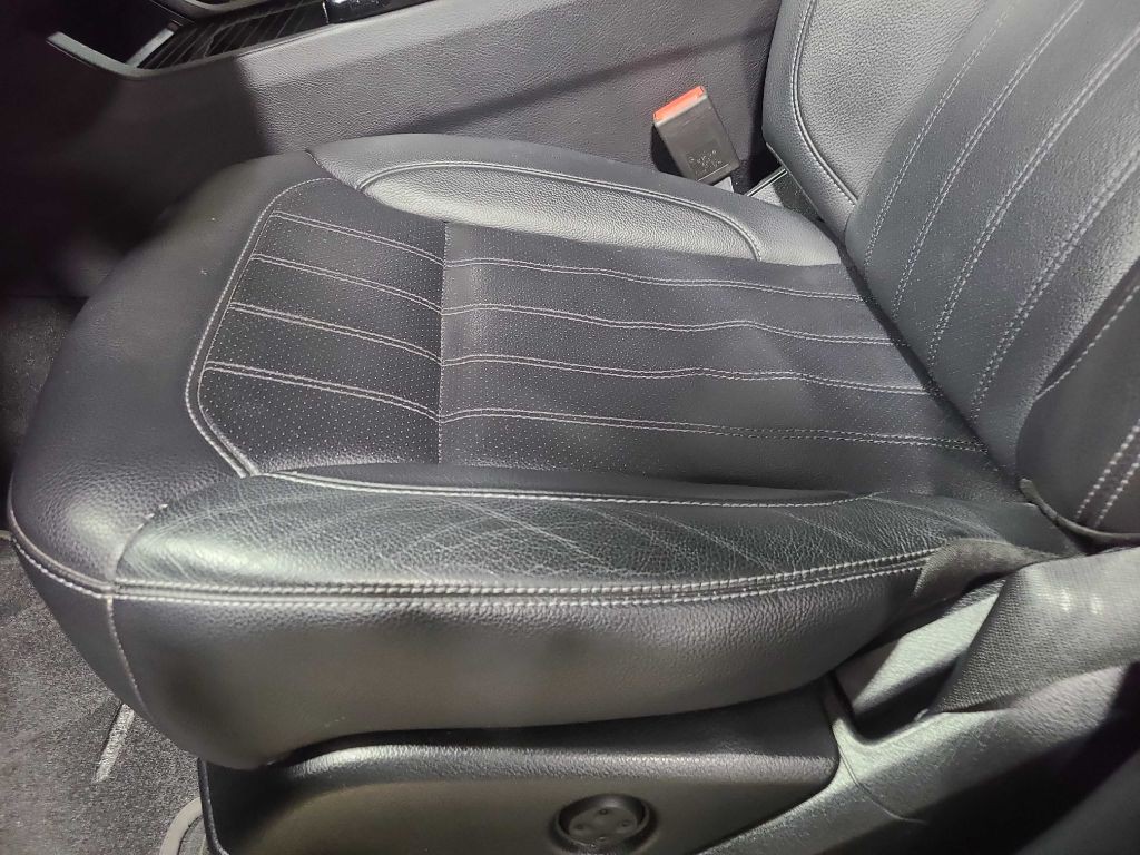 2017 Mercedes-Benz GLS-Class Image 38