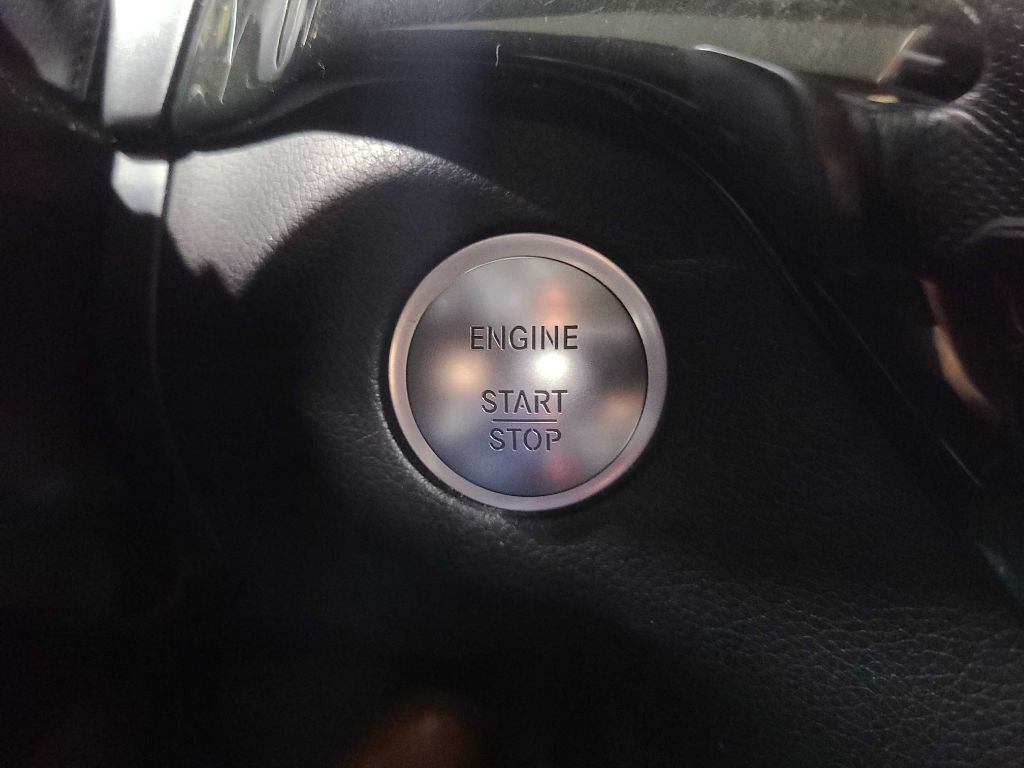 2017 Mercedes-Benz GLS-Class Image 39