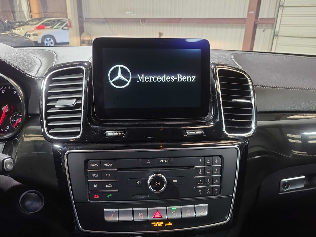 2017 Mercedes-Benz GLS-Class Image 40