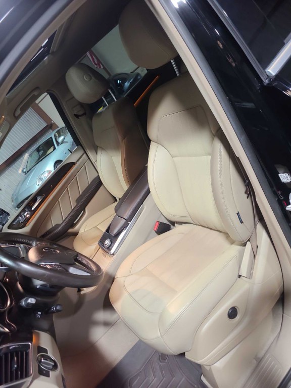 2015 Mercedes-Benz GL-Class Image 23