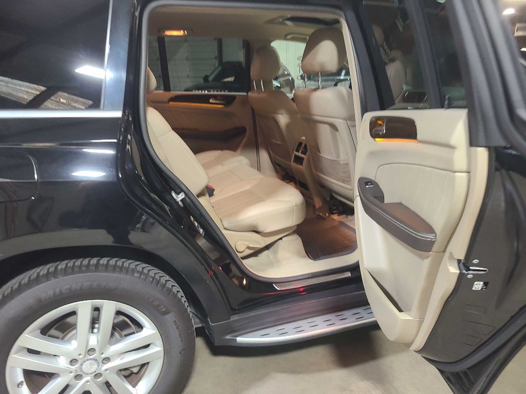 2015 Mercedes-Benz GL-Class Image 30