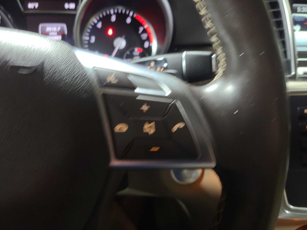 2015 Mercedes-Benz GL-Class Image 46