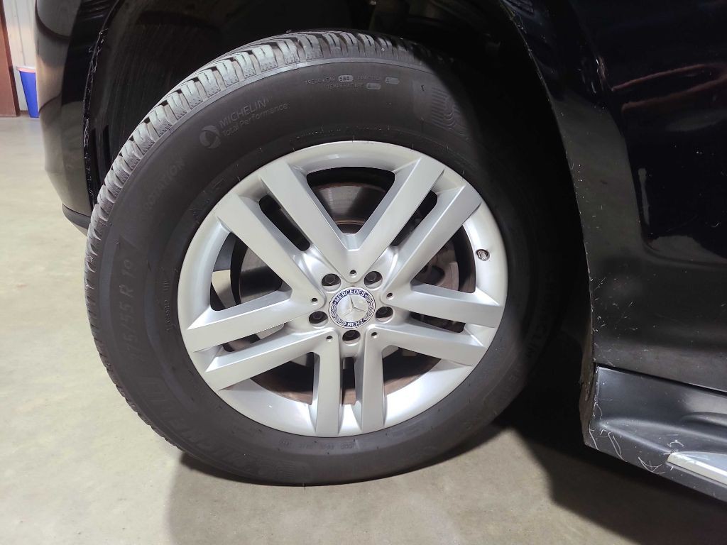 2015 Mercedes-Benz GL-Class Image 49