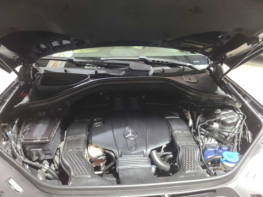 2015 Mercedes-Benz GL-Class Image 51