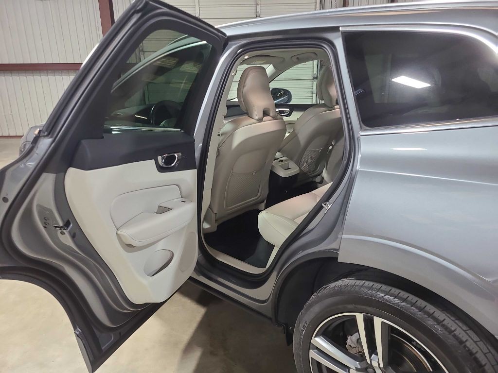 2019 Volvo XC60 Image 25