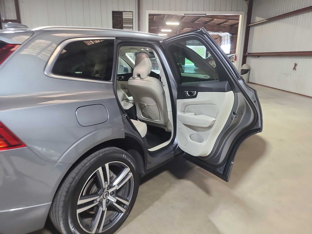 2019 Volvo XC60 Image 30