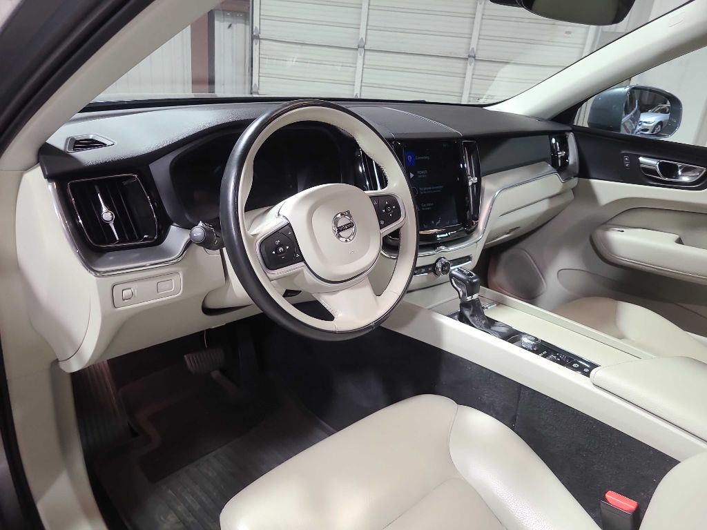 2019 Volvo XC60 Image 36
