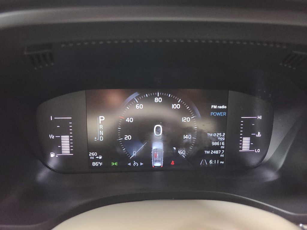 2019 Volvo XC60 Image 40