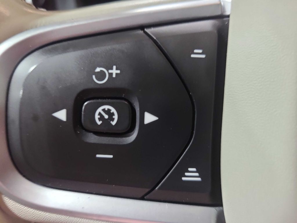 2019 Volvo XC60 Image 43