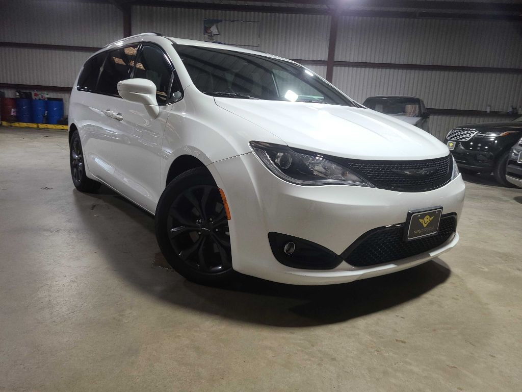 2018 Chrysler Pacifica Image 5