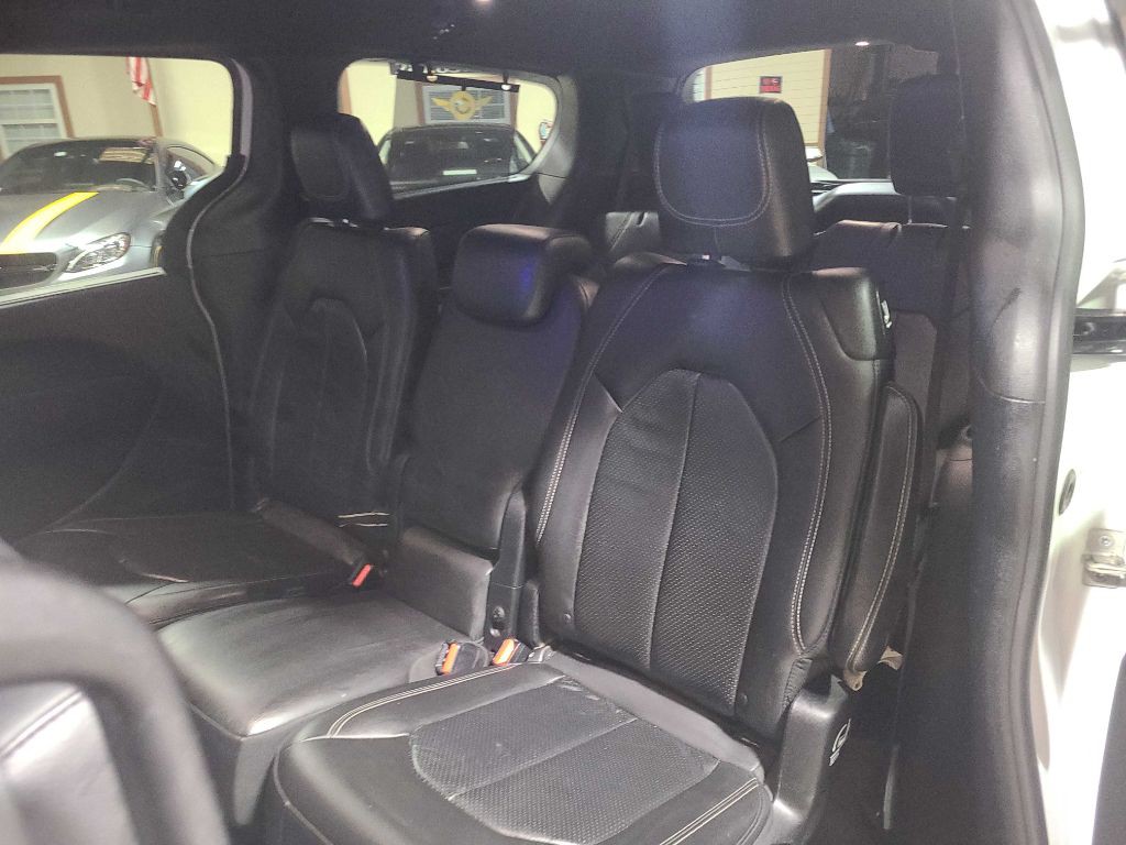 2018 Chrysler Pacifica Image 23