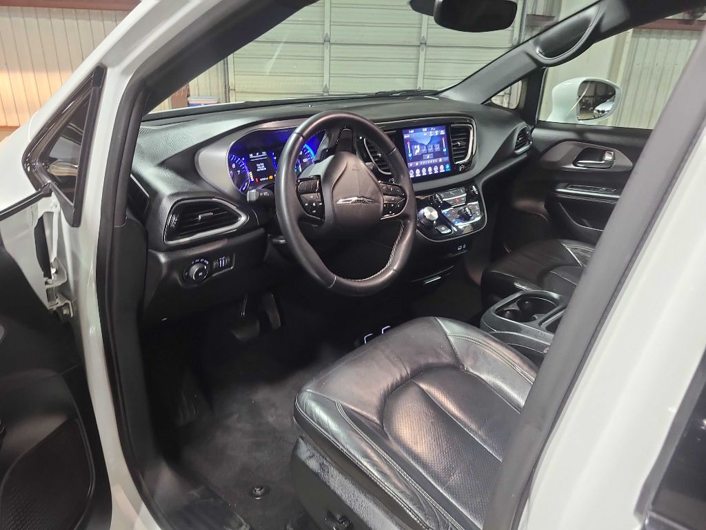 2018 Chrysler Pacifica Image 31