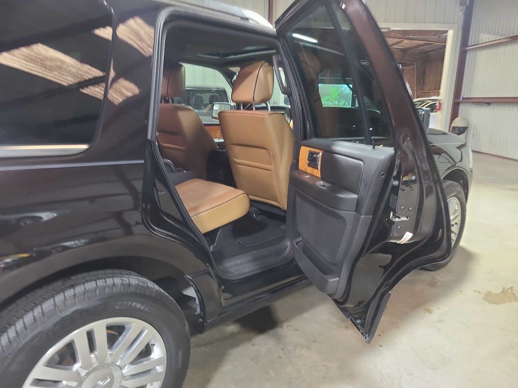 2013 Lincoln Navigator Image 28