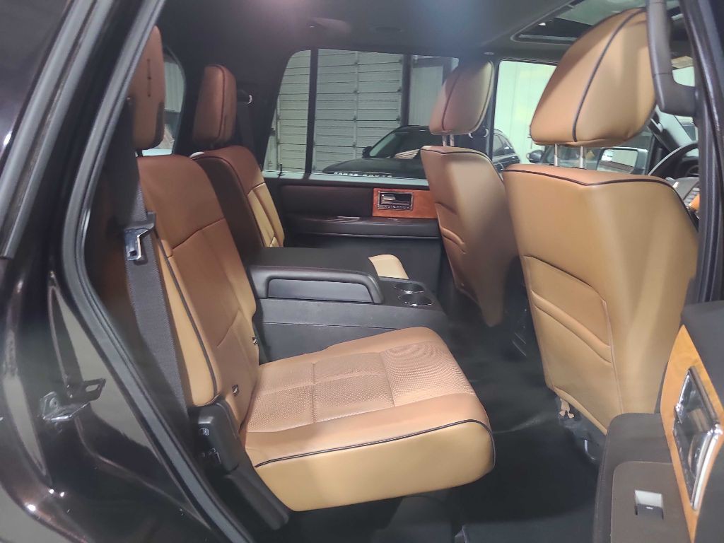 2013 Lincoln Navigator Image 29